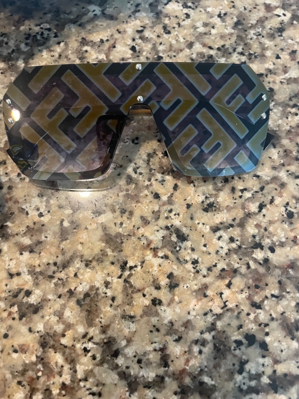 Sunglasses - Picture 2 of 7